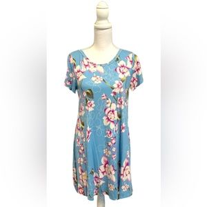 NWOT Floral T-shirt Dress Medium